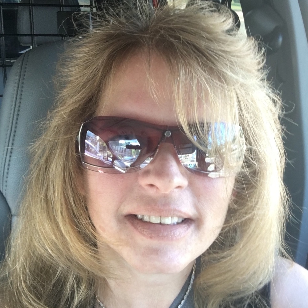 Meet your Posher, Christine